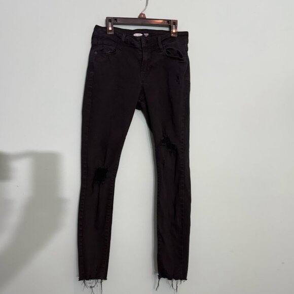 Black Skinny Ankle Jeans holes frayed bottoms size 2 Old Navy Rockstar - Picture 1 of 2